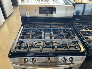 Kenmore Stainless Gas Stove - 3942