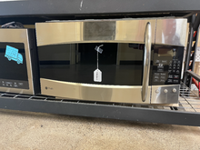 Load image into Gallery viewer, GE Stainless Microwave - 4278
