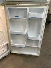 Load image into Gallery viewer, Frigidaire Refrigerator - 5568
