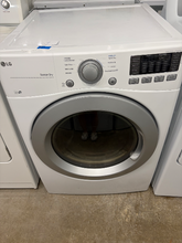 Load image into Gallery viewer, (T08802) LG Gas Dryer - 8802
