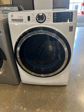 Load image into Gallery viewer, GE 4.7 cu Ft. Front Load Washer - 6837
