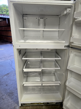 Load image into Gallery viewer, (T08654) Kenmore Refrigerator - 8654
