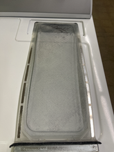 Load image into Gallery viewer, Whirlpool Washer and Gas Dryer Set - 5824 - 5822
