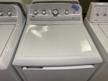 Load image into Gallery viewer, GE Washer and Gas Dryer Set - 5825 - 5821
