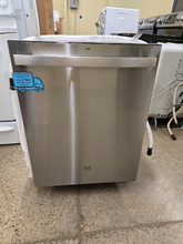 Load image into Gallery viewer, GE Stainless Dishwasher - 6865
