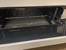 Load image into Gallery viewer, GE White Gas Stove - 5577
