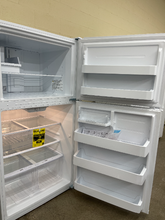 Load image into Gallery viewer, GE 21.2-cu ft Top-Freezer Refrigerator - White - 5982

