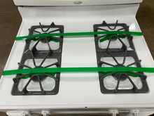 Load image into Gallery viewer, Whirlpool Gas Stove - 7588
