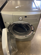 Load image into Gallery viewer, KitchenAid Front Load Washer - 4559

