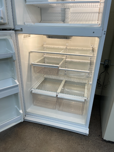 Kenmore Refrigerator - 5781