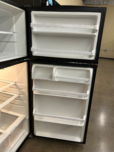 Kenmore Refrigerator - 7384