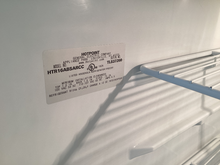 Load image into Gallery viewer, (T08657) Hotpoint Refrigerator - 8657
