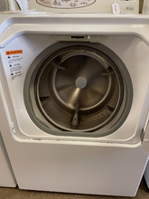 Load image into Gallery viewer, Maytag Neptune Front Load Washer - 5661
