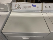 Load image into Gallery viewer, Whirlpool Washer and Gas Dryer Set - 6038 - 6042
