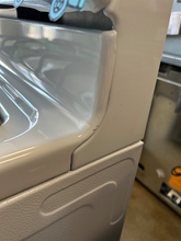 Load image into Gallery viewer, Hotpoint Gas Stove - 6842
