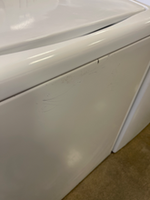 Load image into Gallery viewer, Kenmore Washer - 5472
