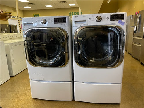 LG Front Load Washer and Gas Dryer Set - 3478 - 3476