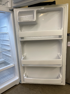 GE Refrigerator - 1368