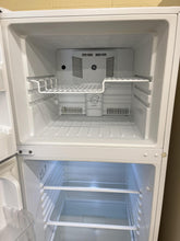 Load image into Gallery viewer, GE Refrigerator - 0854
