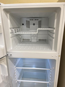 GE Refrigerator - 0854