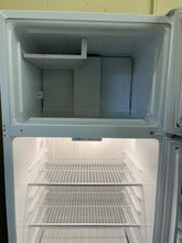 Load image into Gallery viewer, HotPoint Refrigerator - 0922

