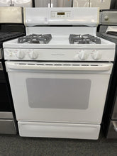 Load image into Gallery viewer, GE Gas Stove - 8775
