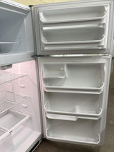 Load image into Gallery viewer, Kenmore Refrigerator - 3152
