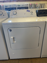 Load image into Gallery viewer, Amana Washer and Gas Dryer Set - 2599 - 2602
