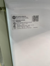 Load image into Gallery viewer, GE Refrigerator - 8657
