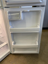 Load image into Gallery viewer, GE Refrigerator - 0344
