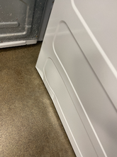 Load image into Gallery viewer, GE Washer and Electric Dryer Set - 1504 - 1533
