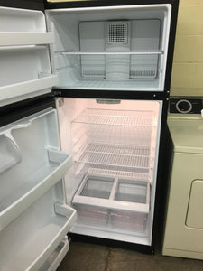 GE Black Refrigerator - 4662