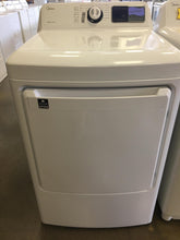 Load image into Gallery viewer, Midea Washer and Gas Dryer - 1545 - 2192
