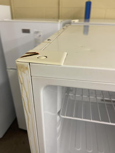 GE Refrigerator - 2298