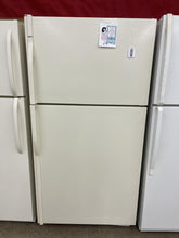 Load image into Gallery viewer, Kenmore Bisque Refrigerator - 5992
