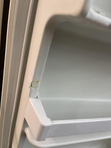 Amana Bisque Refrigerator - 6028