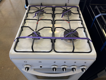 Load image into Gallery viewer, Avanti 20" Gas Stove - 3612
