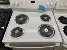 Load image into Gallery viewer, GE White Electric Stove - 2739
