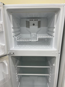 GE Refrigerator - 7921