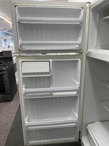 HotPoint Refrigerator - 1003