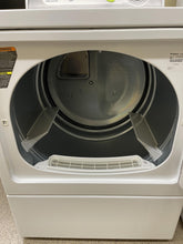 Load image into Gallery viewer, Speed Queen Electric Dryer - 9918
