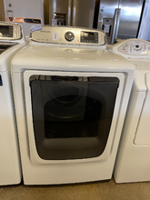 Load image into Gallery viewer, Samsung Washer and Gas Dryer Set - 2574 - 2575

