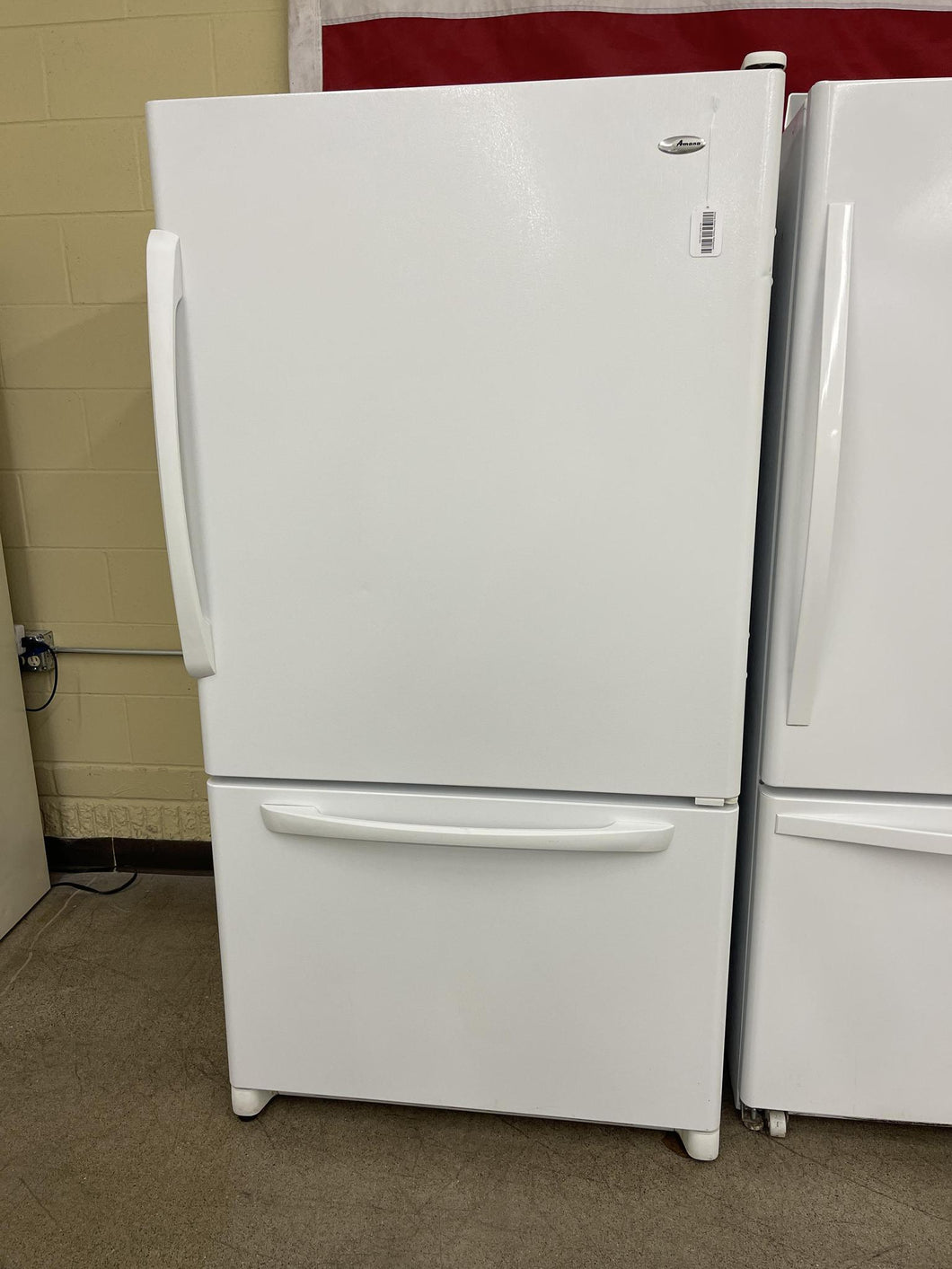 Amana Bottom Freezer Refrigerator - 4184