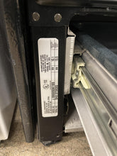 Load image into Gallery viewer, GE Stainless Electric Stove - 5422
