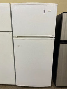 Magic Chef Refrigerator - 2566
