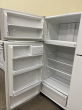 Load image into Gallery viewer, White Westinghouse Refrigerator - 3468
