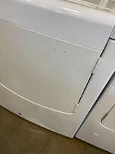 Load image into Gallery viewer, Whirlpool Washer and Gas Dryer Set - 3088 - 1769
