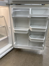 Load image into Gallery viewer, Kenmore White Refrigerator - 8116
