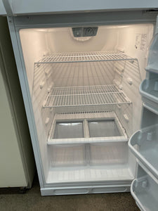 Frigidaire Refrigerator - 4518