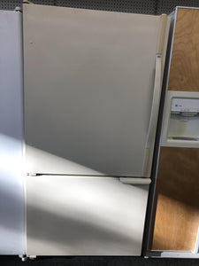 Amana Freezer on the Bottom - 9549